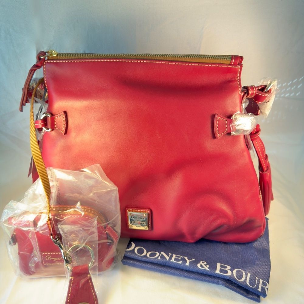 Dooney & Bourke Pebble Grain Shoulder - NWT Mulberry Leather +Cert+Dust Bag - Picture 3 of 6